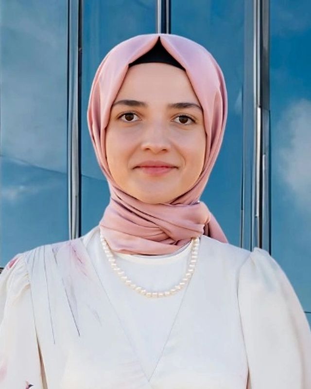 Portrait of Nora Busra Turan